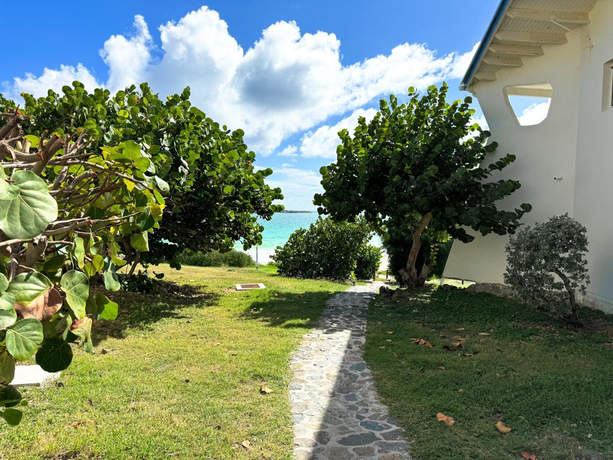 Top Floor Unit 520 Ft2 - 48 M2 With Stunning Dominant View On Ocean, St Barth, Orient Bay Apartment Cul de Sac Exterior photo